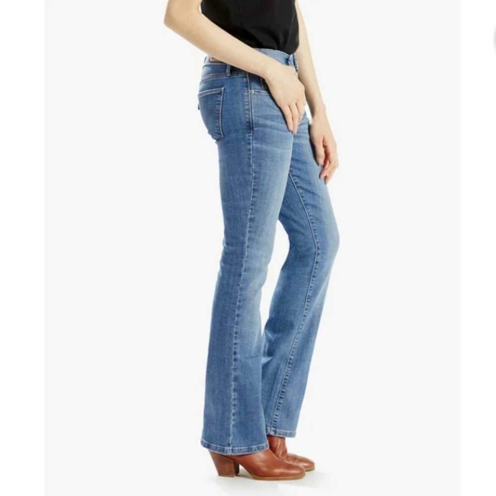 LEVI'S 515 Medium Wash Classic Bootleg Jeans Size 27
